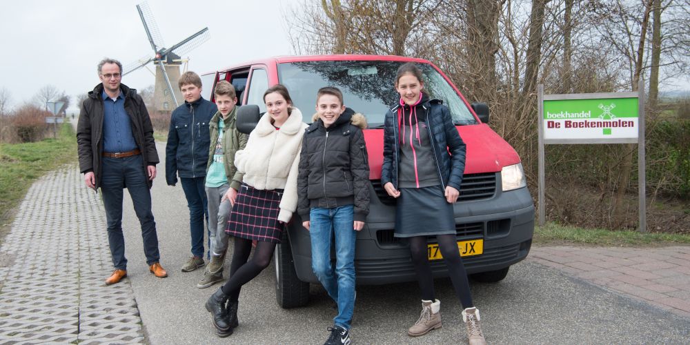 Bus boekenmolen lowres